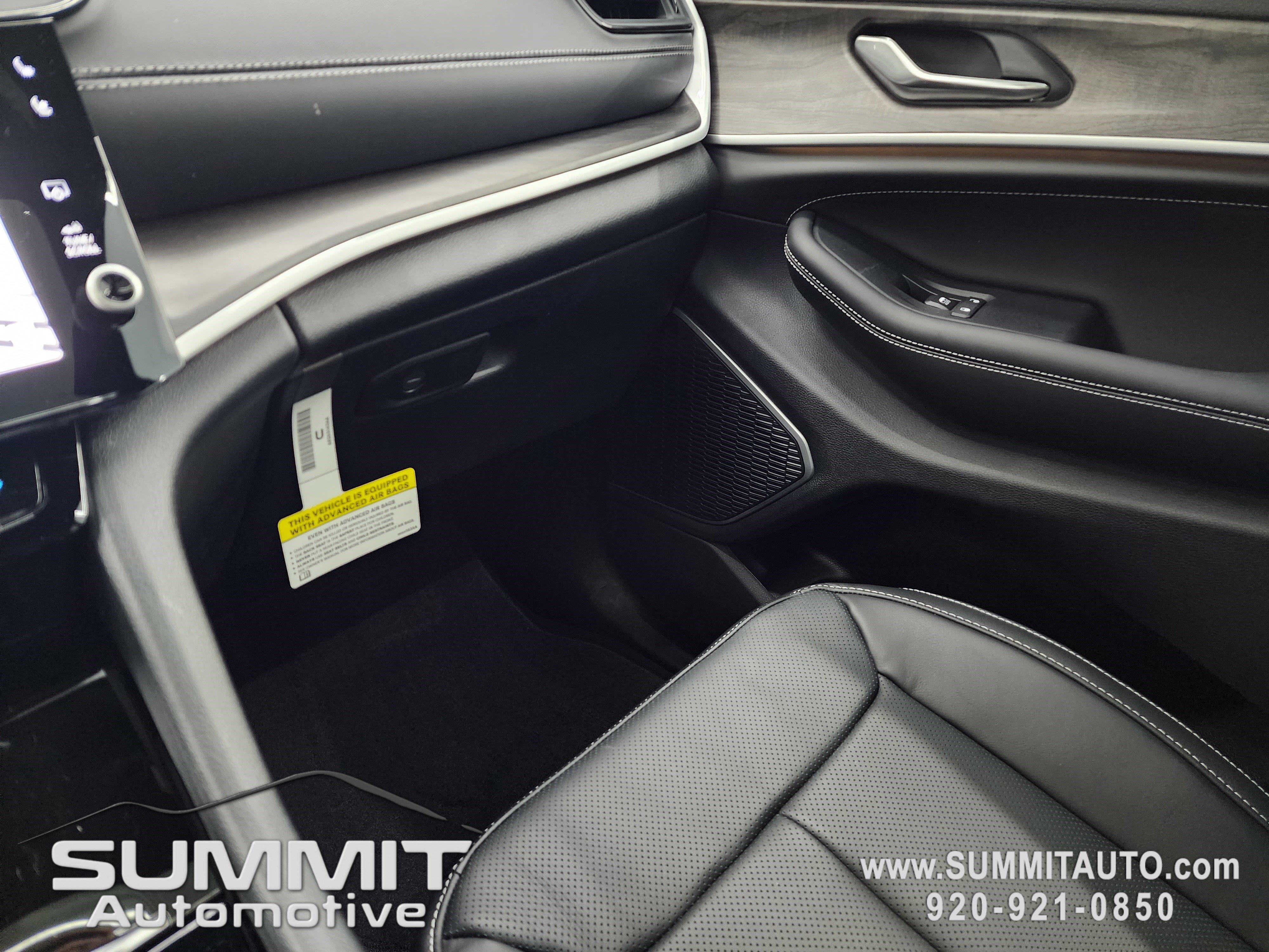 New 2026 Jeep Grand Cherokee Limited Reserve image 13