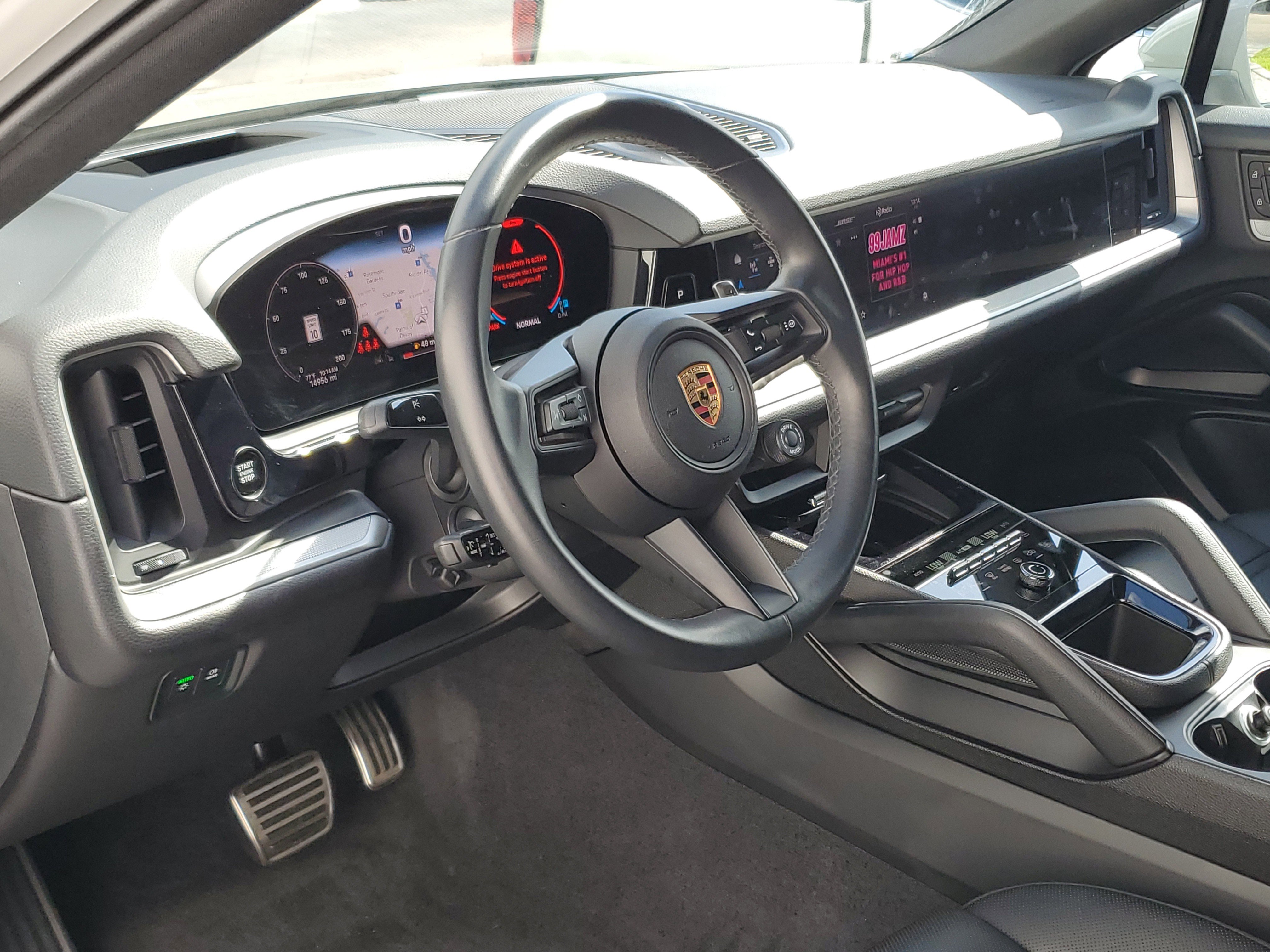 Used 2024 Porsche Cayenne S image 10