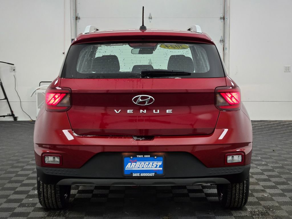 Used 2024 Hyundai Venue SEL image 13