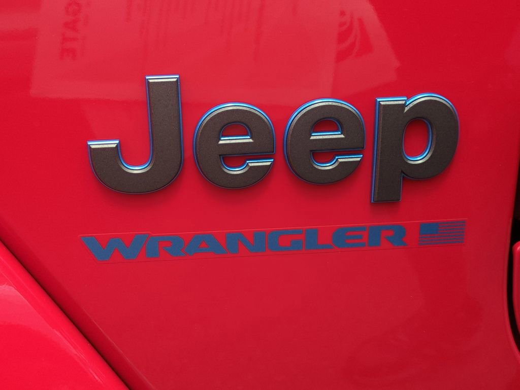Used 2025 Jeep Wrangler Unlimited Sahara AWD/4WD image 32