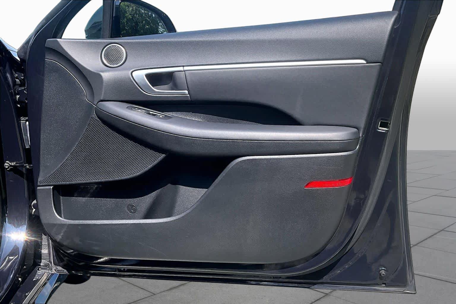Used 2025 Hyundai Sonata SEL FWD image 23