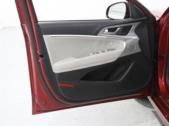 Certified 2022 Genesis G70 2.0T w/ Prestige Package image 4