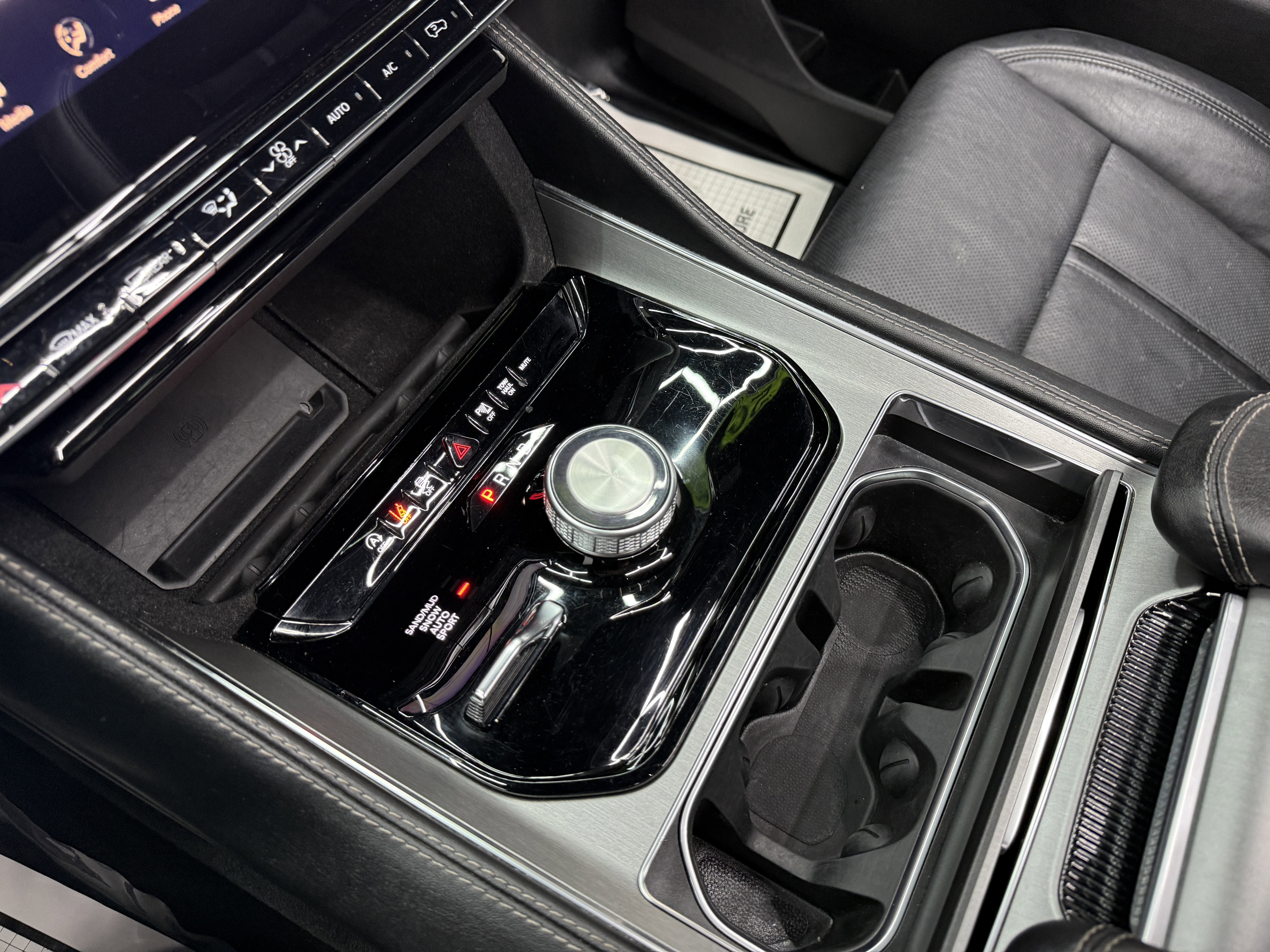 Used 2024 Jeep Wagoneer Series II image 23