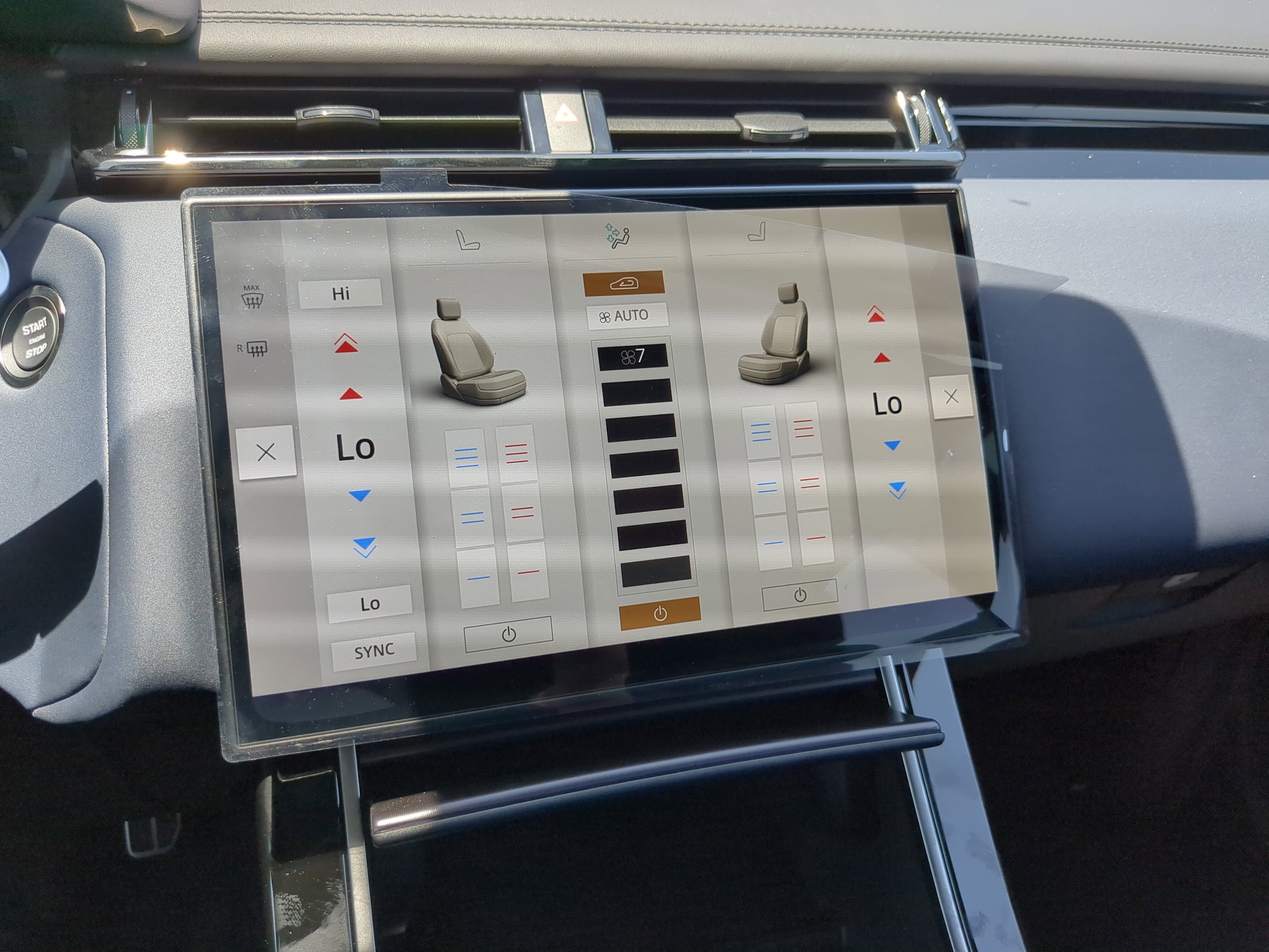 New 2026 Land Rover Range Rover Velar Dynamic SE image 22