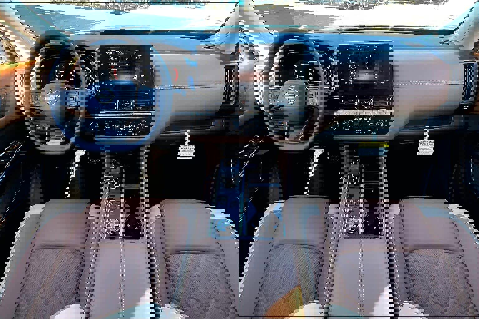 New 2026 Nissan Pathfinder Platinum image 5