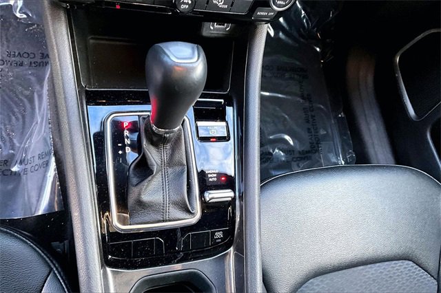 Used 2024 Jeep Compass Latitude image 16