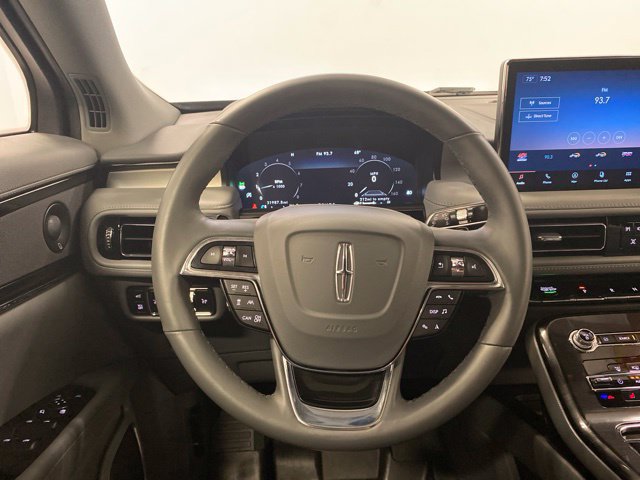 Used 2022 Lincoln Nautilus Reserve w/ Equipment Group 201A AWD/4WD image 17