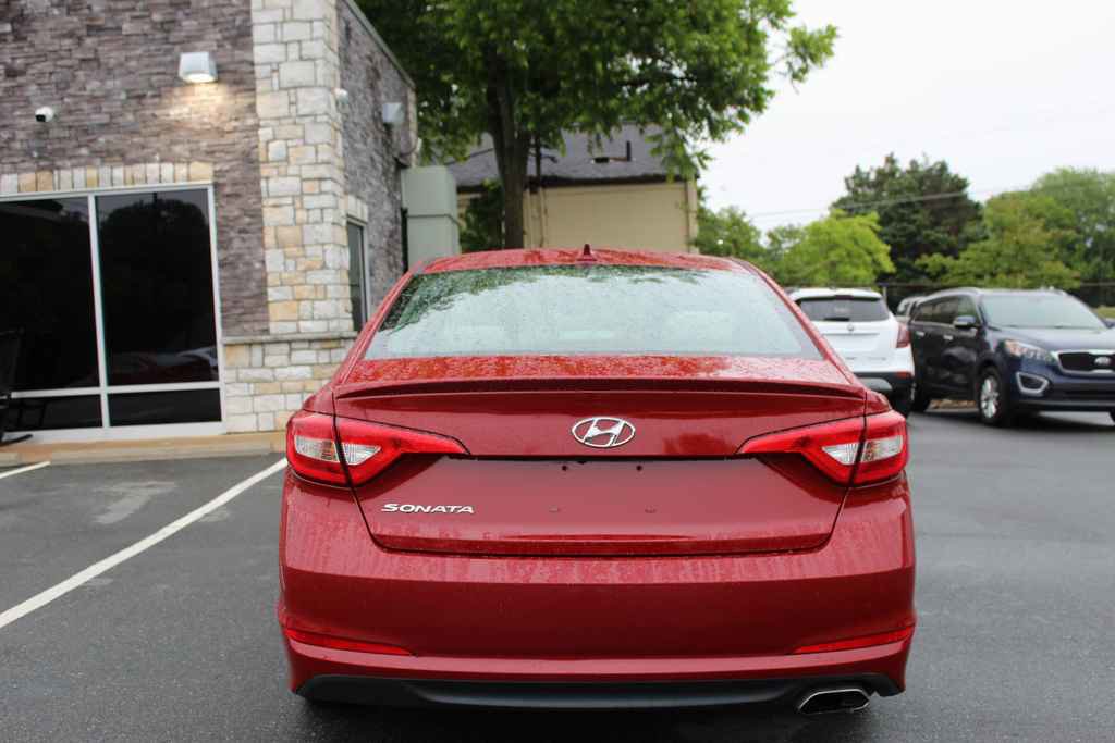Used 2017 Hyundai Sonata SE image 6