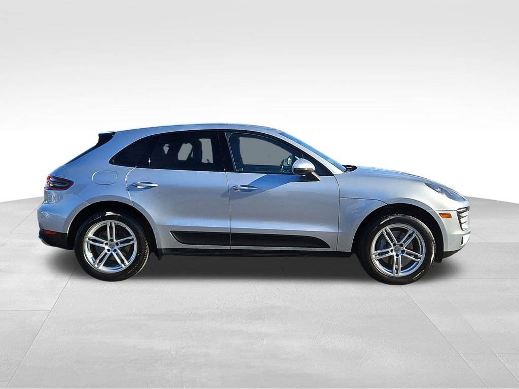 Used 2017 Porsche Macan Base image 8
