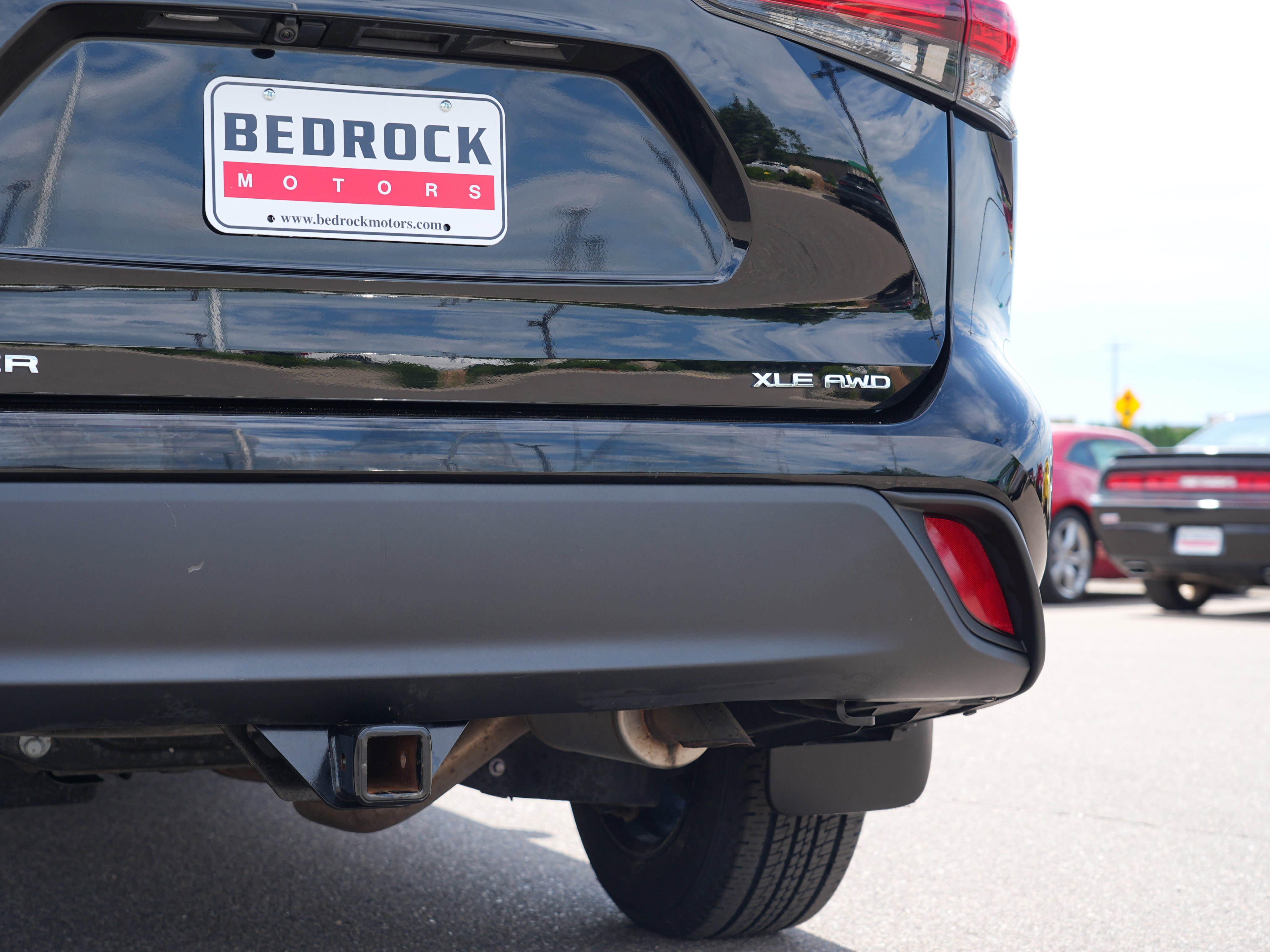 Used 2022 Toyota Highlander XLE AWD/4WD image 10