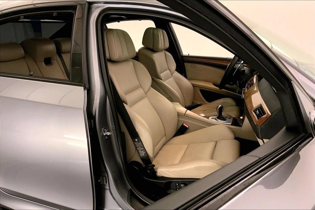 Used 2008 BMW M5 RWD image 6