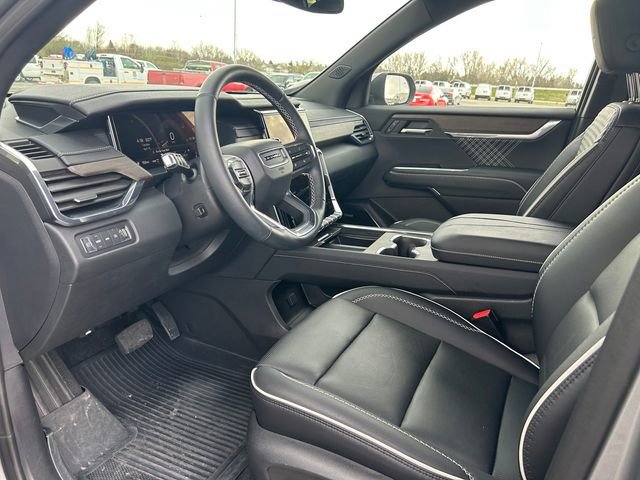 Used 2025 GMC Acadia Denali w/ LPO, Floor Liner Package AWD/4WD image 11
