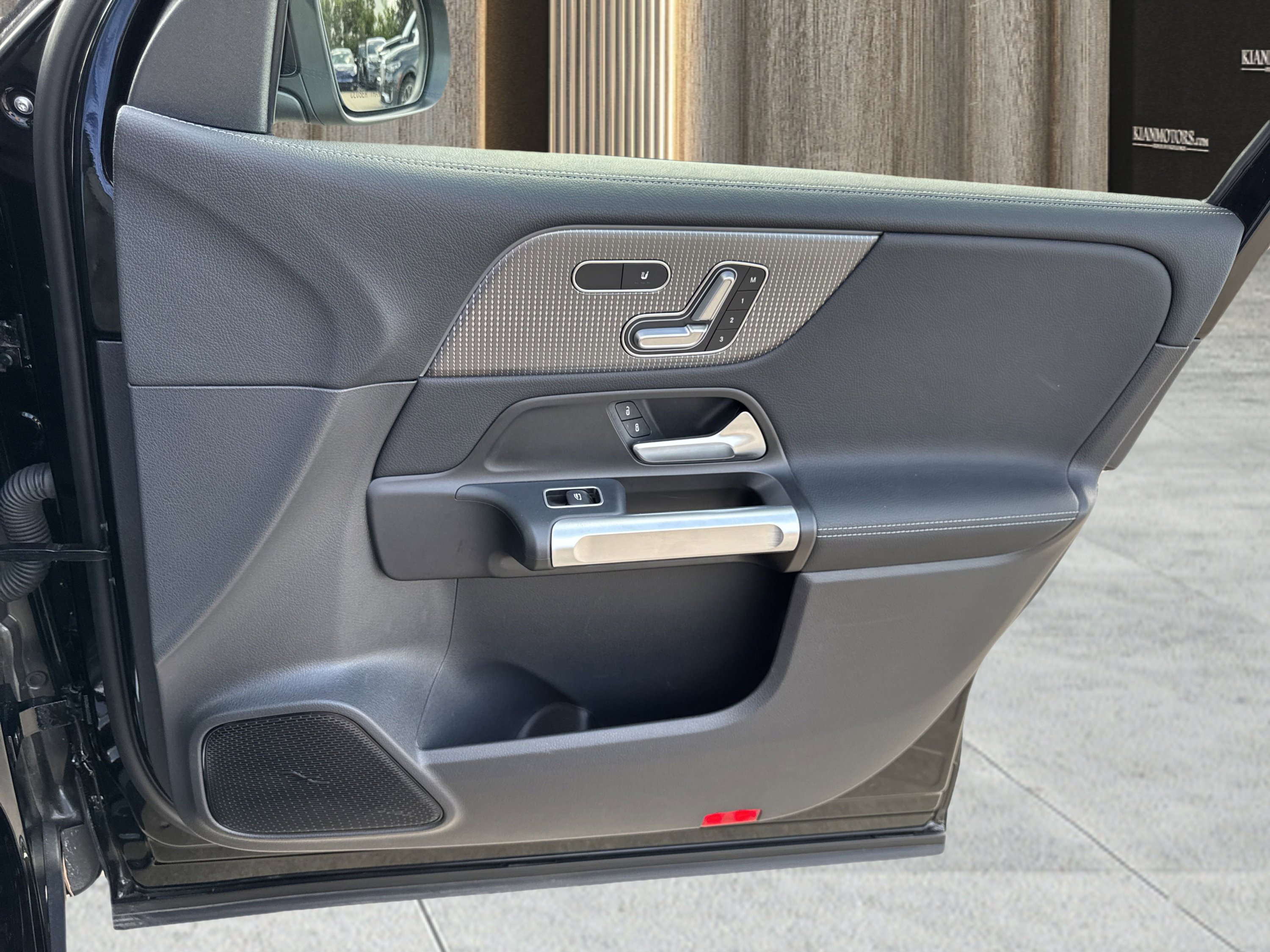 Used 2023 Mercedes-Benz EQB 350 4MATIC SUV w/ Exclusive Package image 59