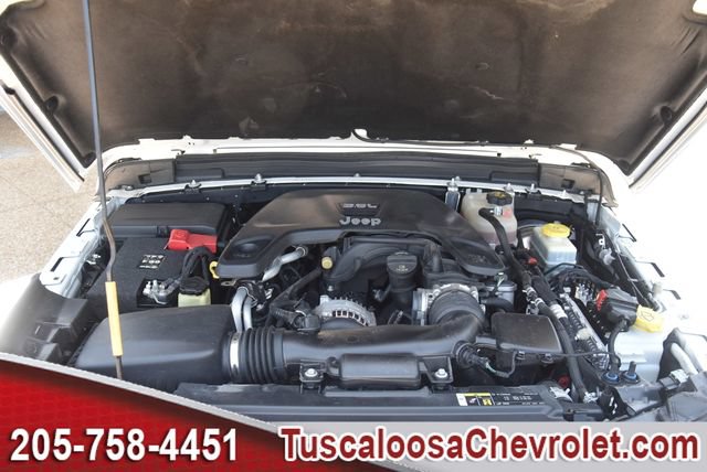 Used 2018 Jeep Wrangler Unlimited Sahara AWD/4WD image 41