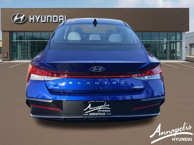 Certified 2025 Hyundai Elantra Limited image 4