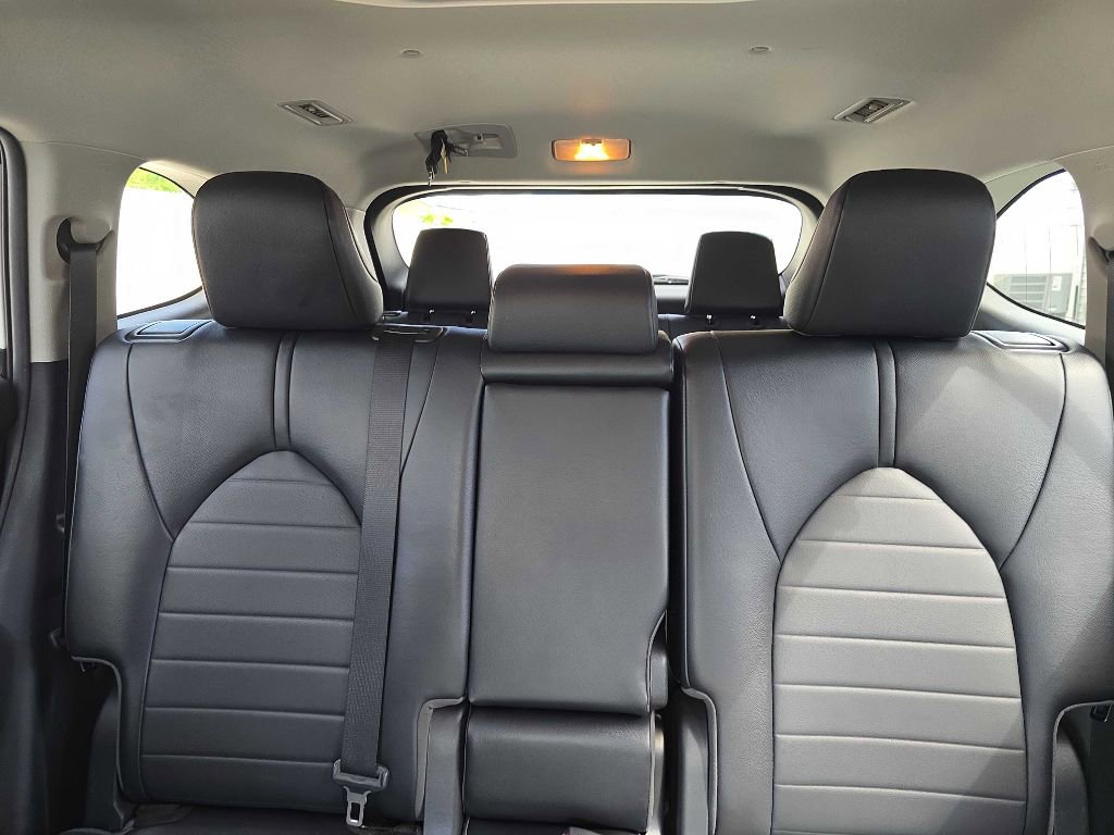 Used 2023 Toyota Highlander XLE image 15