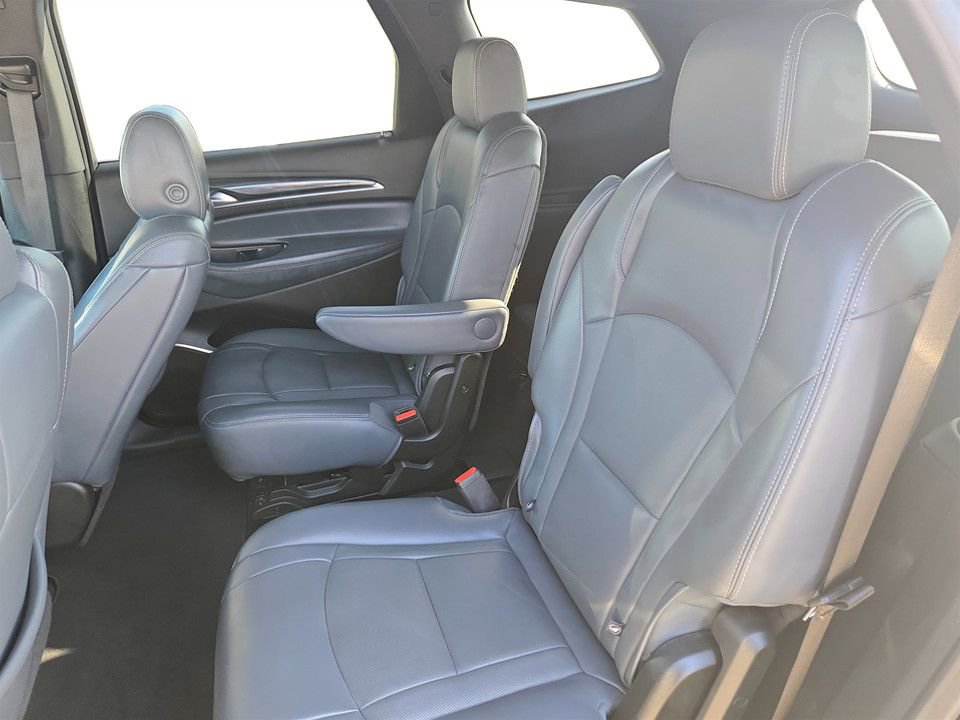 Used 2024 Buick Enclave Premium image 31