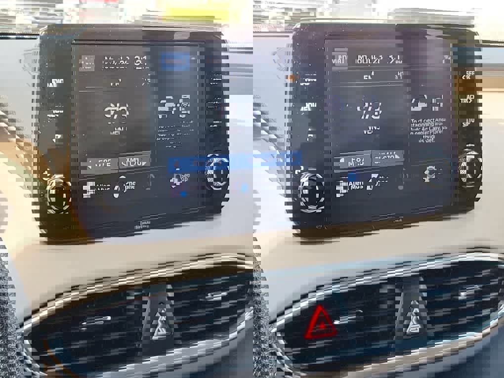 Used 2022 Hyundai Santa Fe SEL image 14