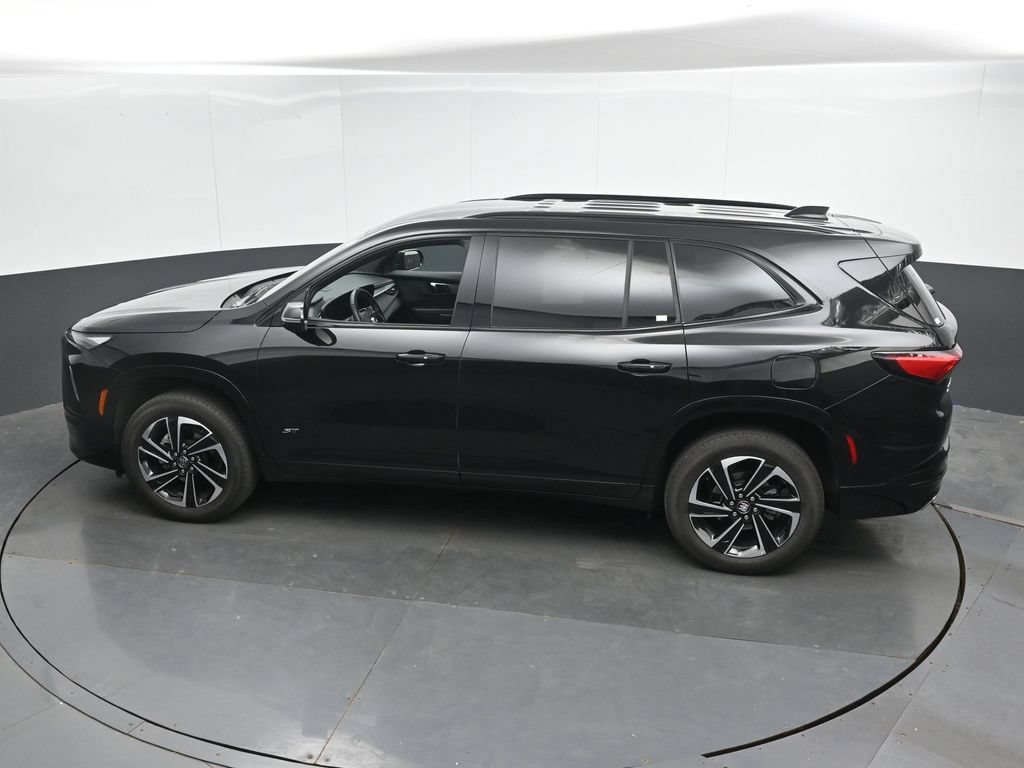 Used 2025 Buick Enclave Sport Touring AWD/4WD image 38