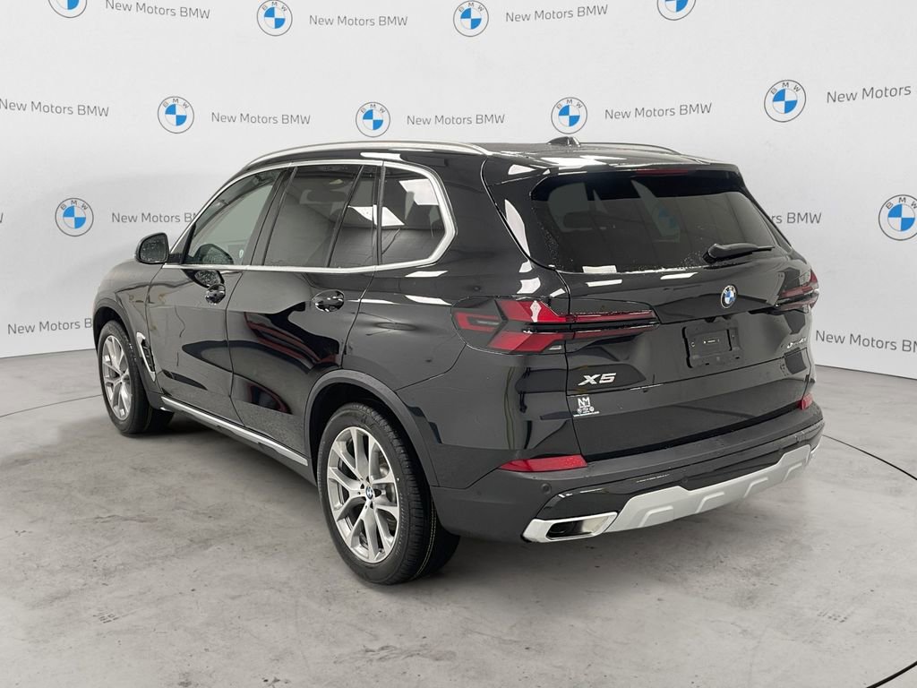 New 2026 BMW X5 xDrive40i w/ Premium Package AWD/4WD image 2
