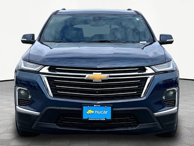 Used 2023 Chevrolet Traverse LT w/ LT Premium Package AWD/4WD image 2