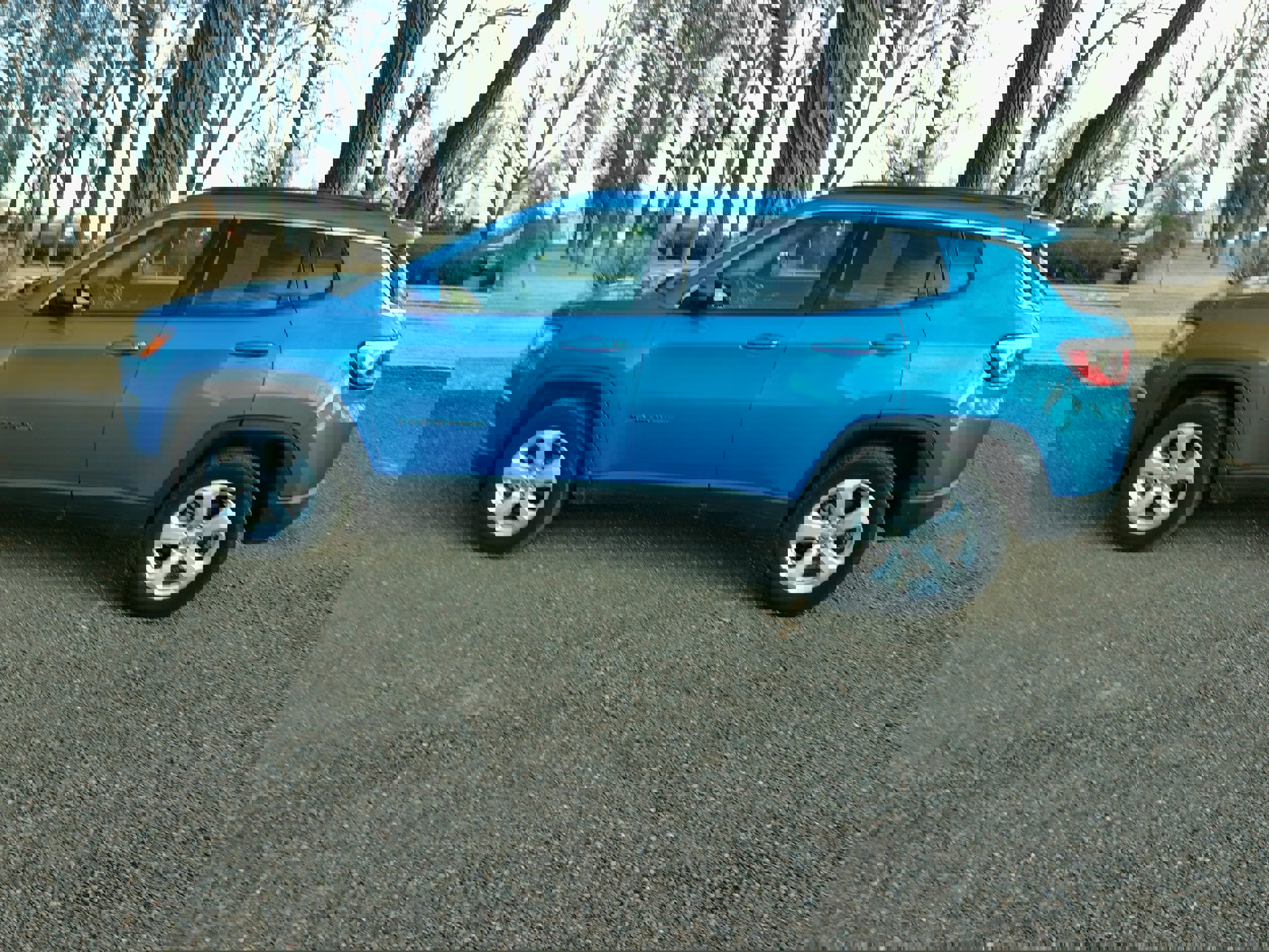 Used 2017 Jeep Compass Latitude w/ Popular Equipment Group image 6