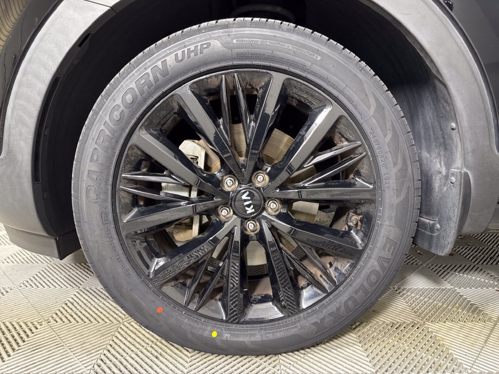 Used 2020 Kia Telluride SX w/ Towing Package AWD/4WD image 22