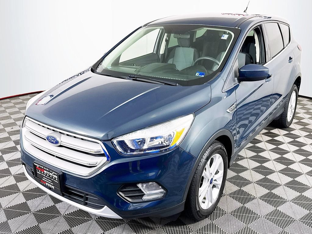Used 2019 Ford Escape SE FWD image 3