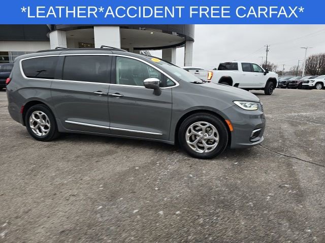 Used 2022 Chrysler Pacifica Limited image 25