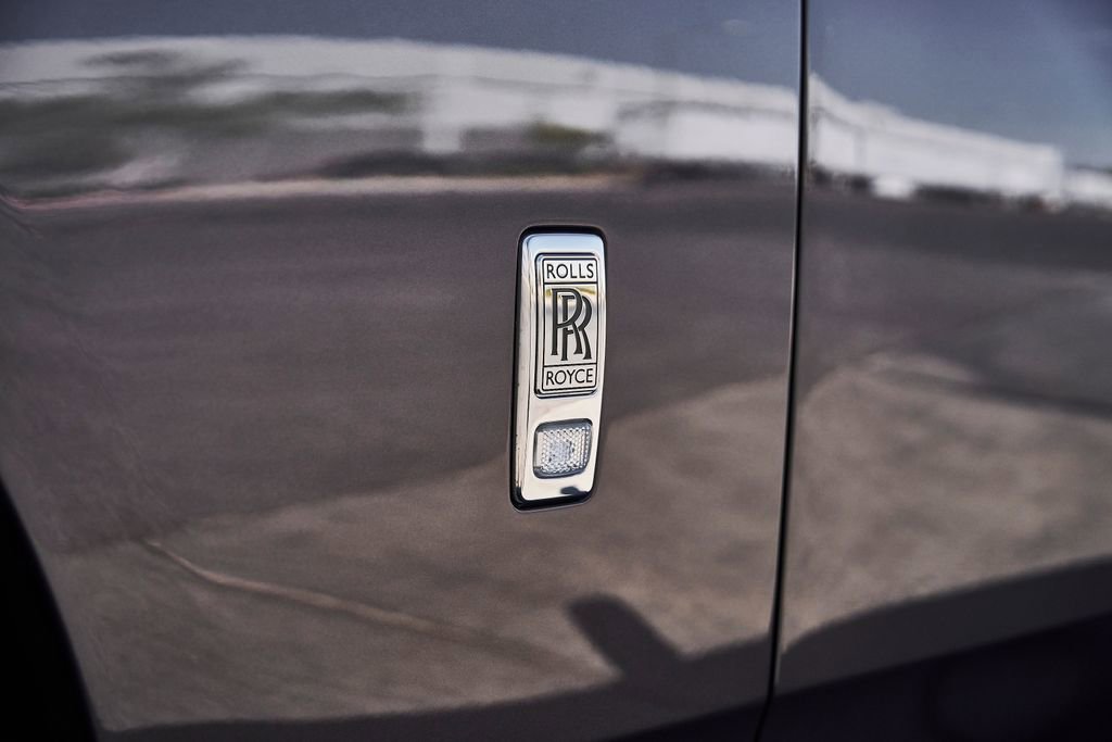 Used 2025 Rolls-Royce Phantom Sedan RWD image 11