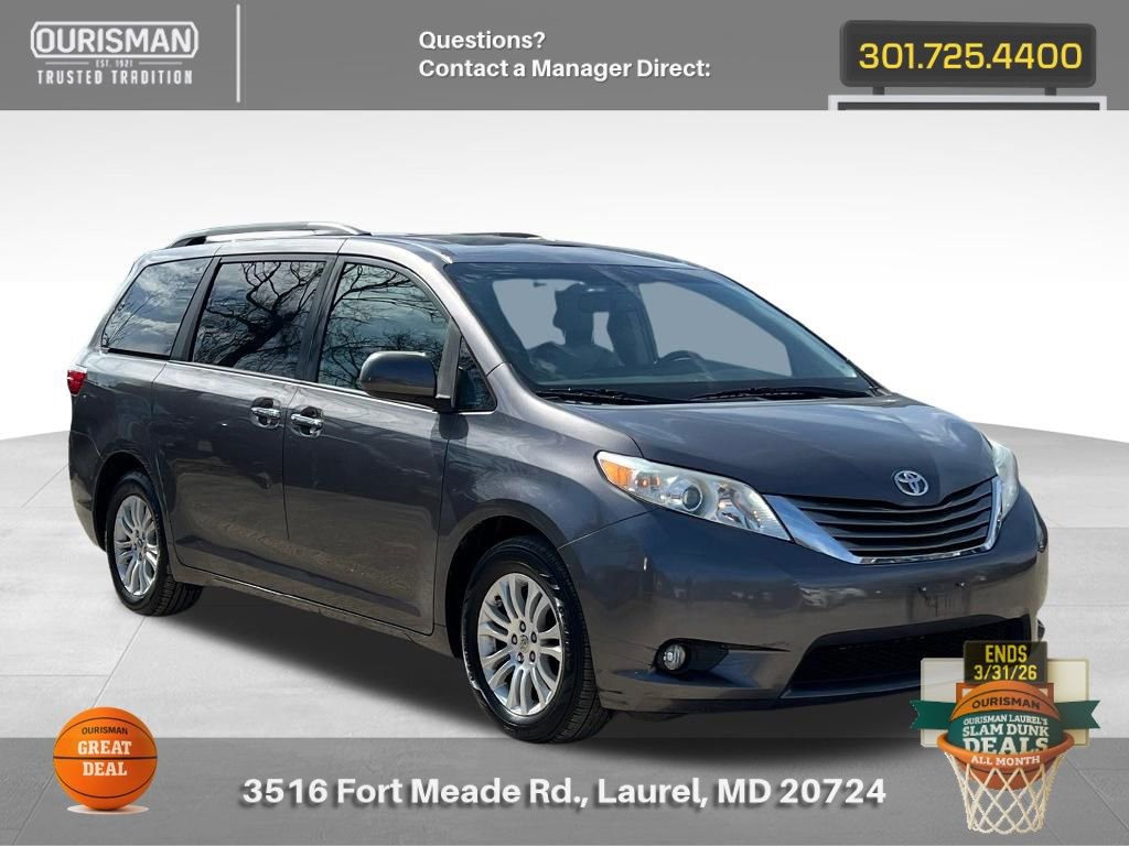 Used 2015 Toyota Sienna XLE w/ XLE Navigation Package image 1