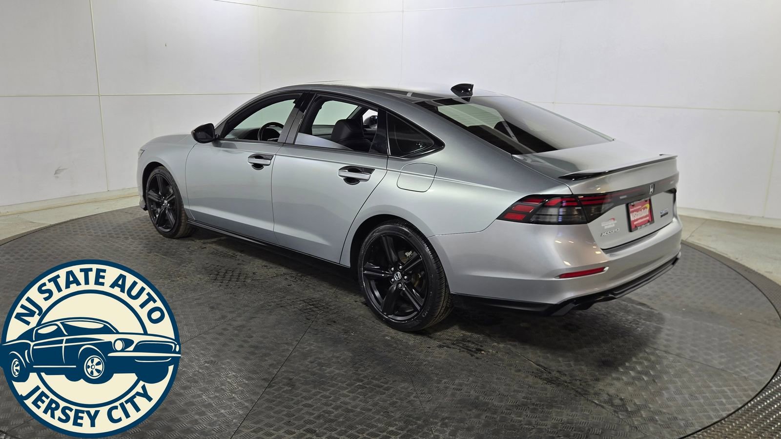 Used 2024 Honda Accord Sport image 6