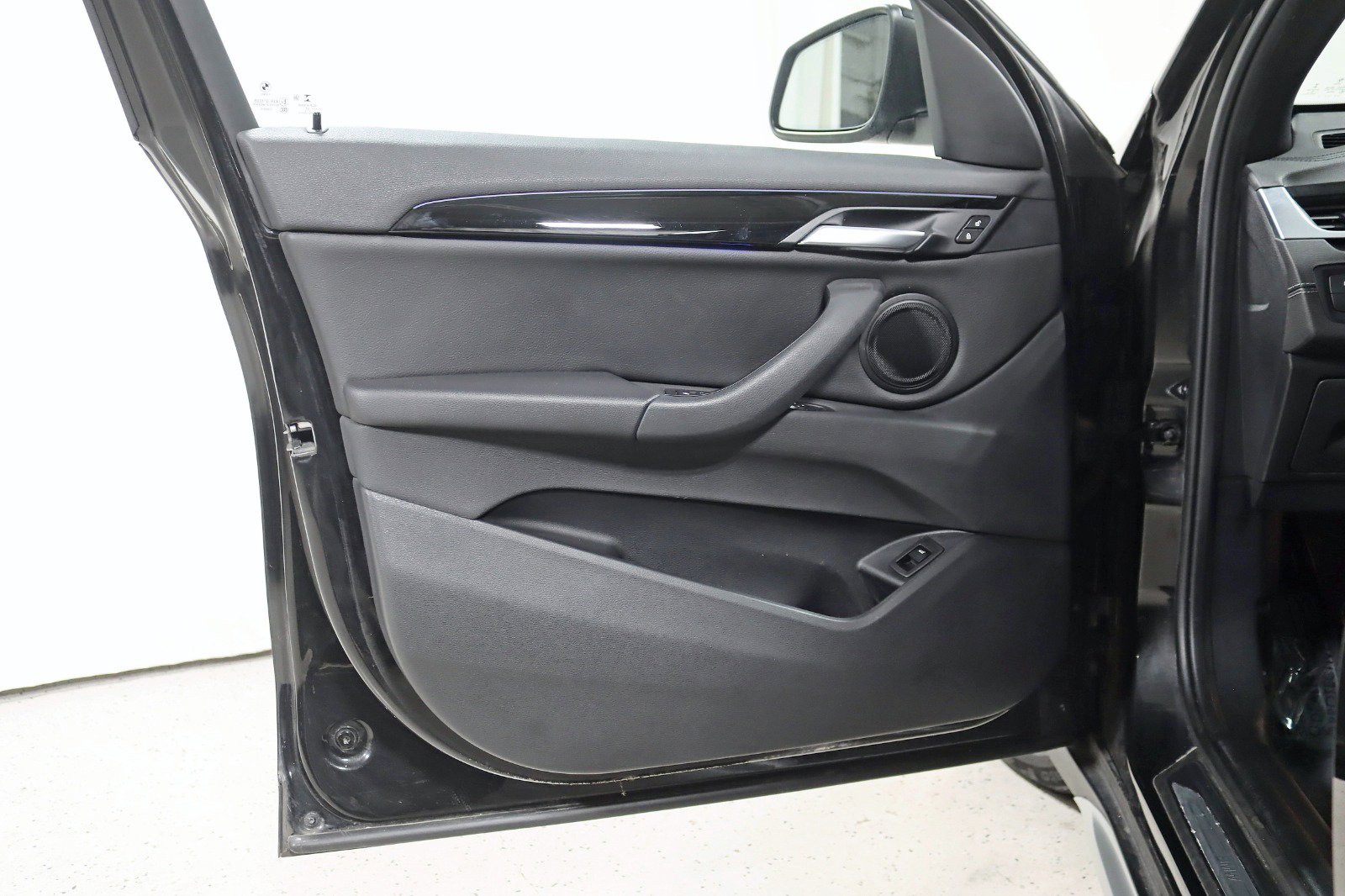 Used 2020 BMW X1 xDrive28i w/ Convenience Package image 32