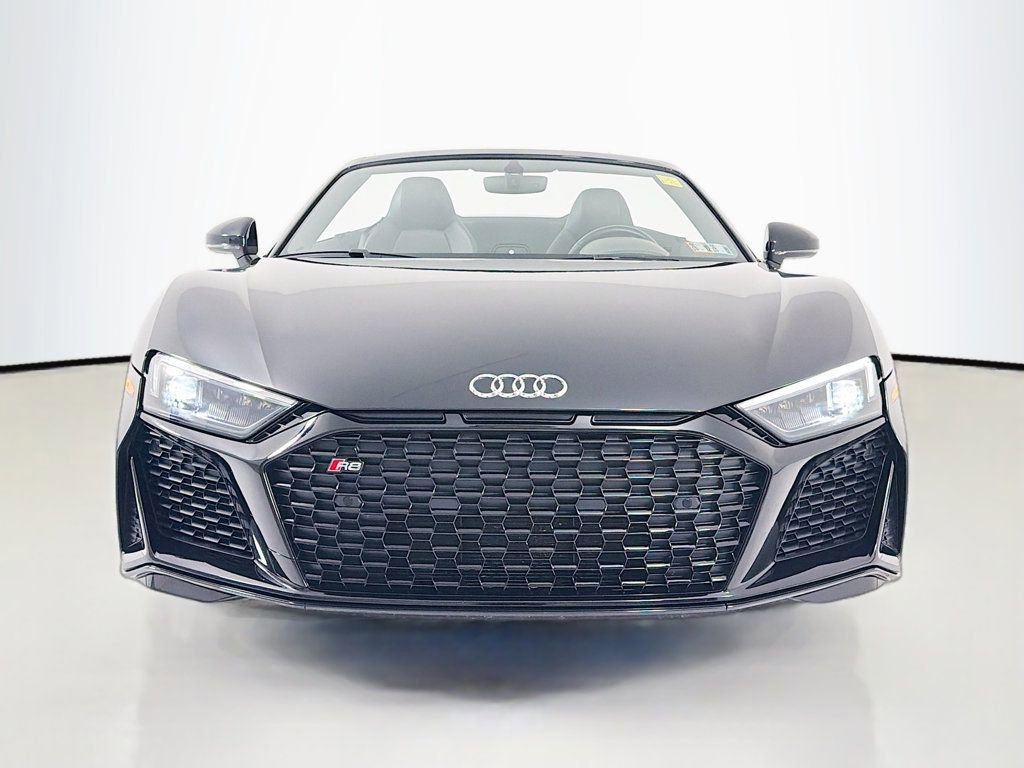 Used 2020 Audi R8 V10 w/ Carbon Exterior Package image 2