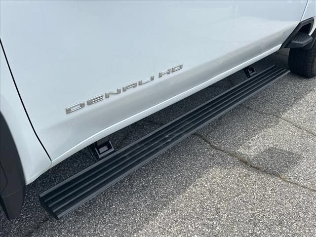 New 2026 GMC Sierra 2500 Denali w/ Denali Reserve Package AWD/4WD image 19