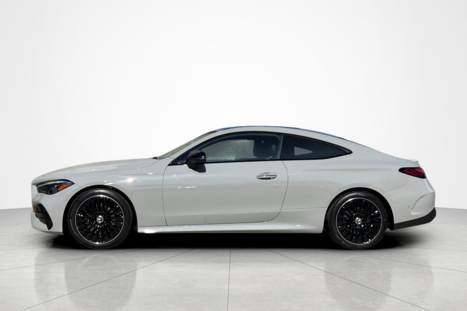 New 2026 Mercedes-Benz CLE 300 4MATIC Coupe image 2