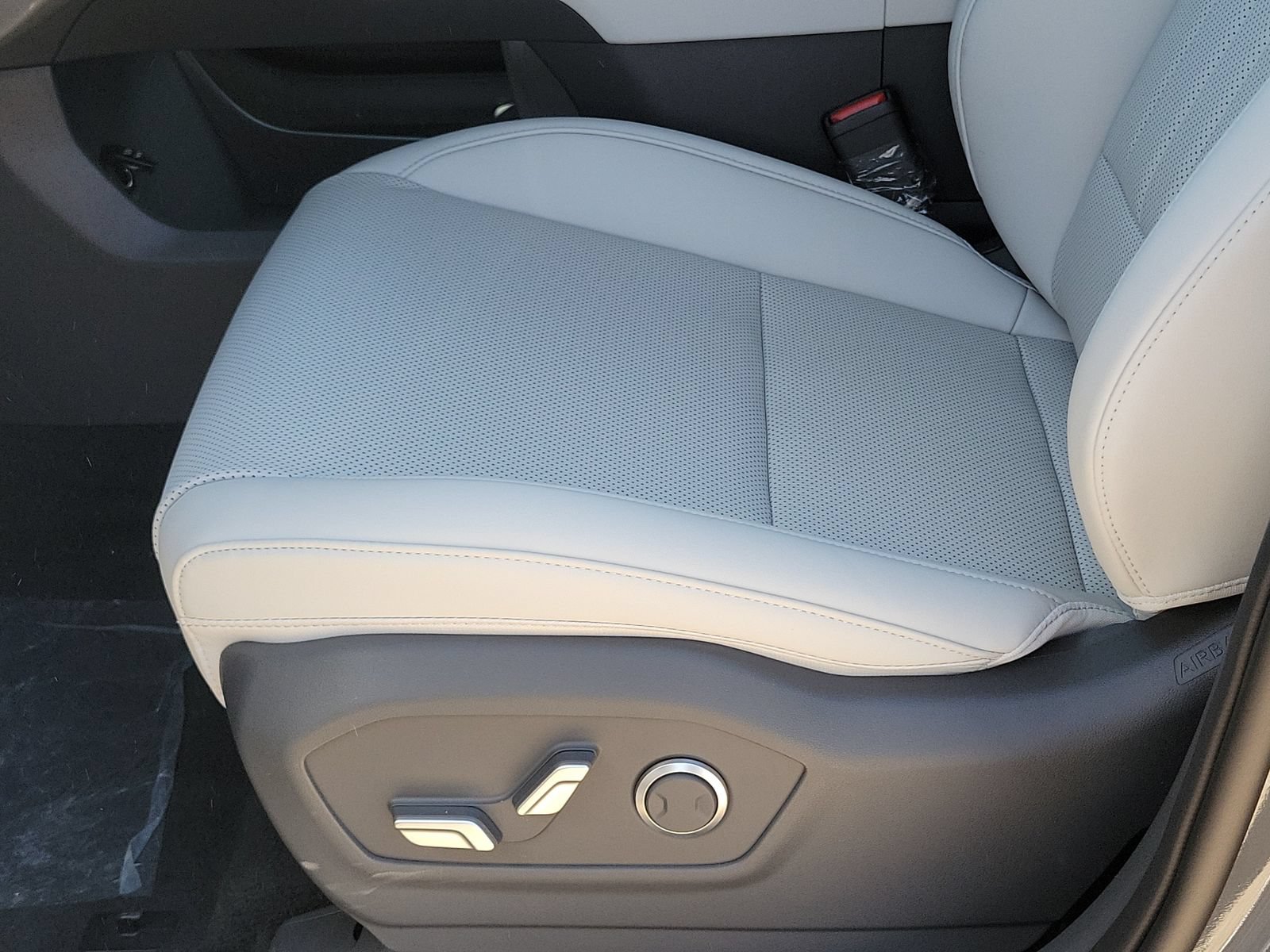 New 2026 Hyundai Santa Fe SEL FWD image 16