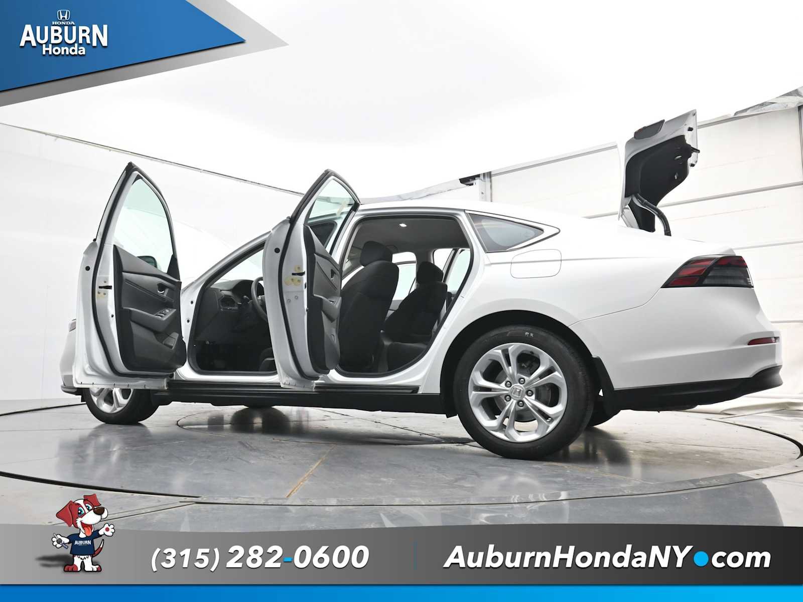 Used 2023 Honda Accord LX image 42