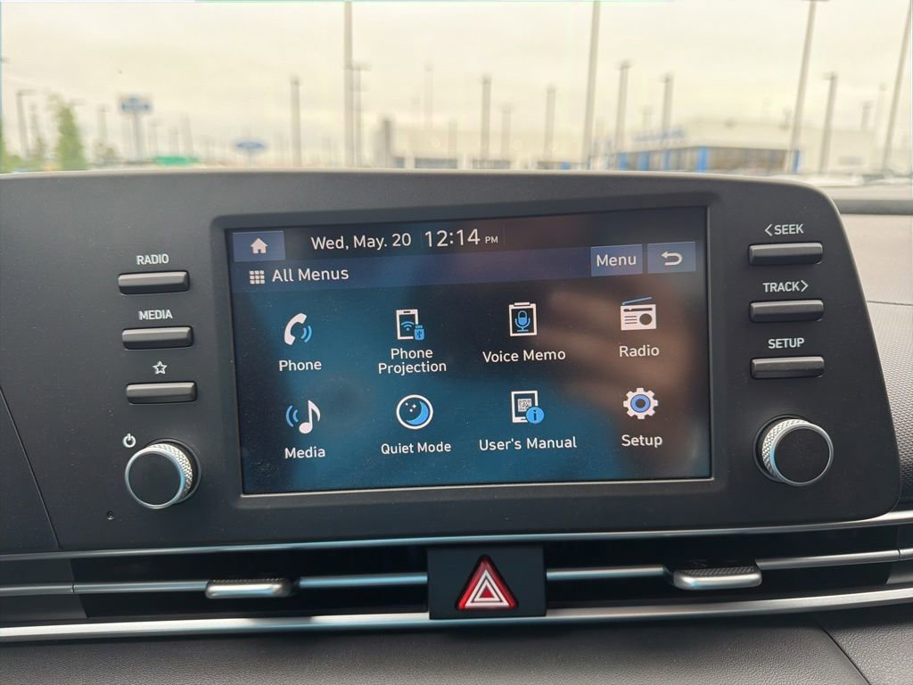 New 2025 Hyundai Elantra SE FWD image 17