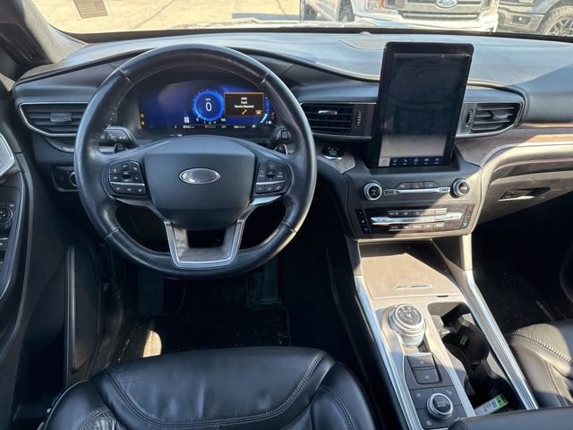 Used 2020 Ford Explorer Platinum w/ Premium Technology Package image 17