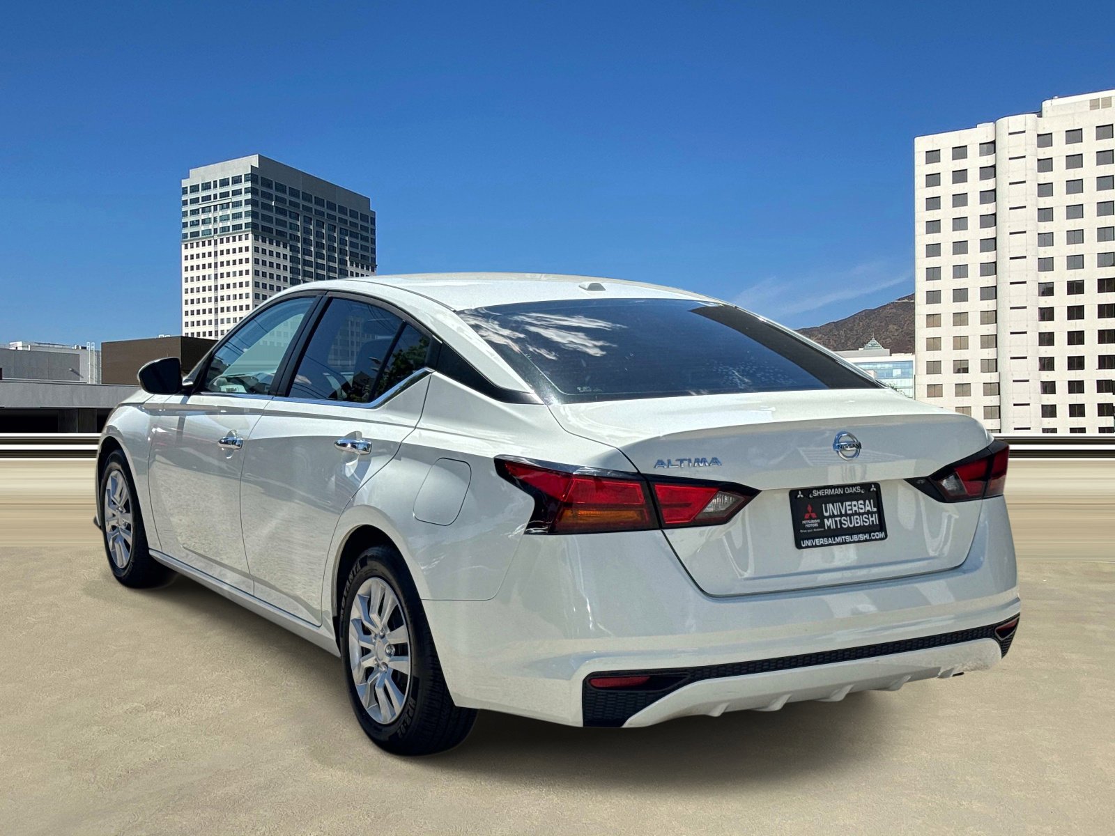Used 2020 Nissan Altima 2.5 S FWD image 3