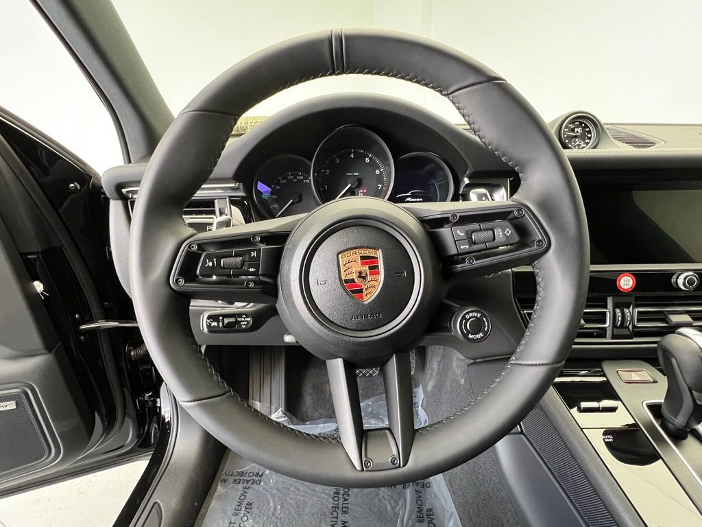 New 2026 Porsche Macan image 7