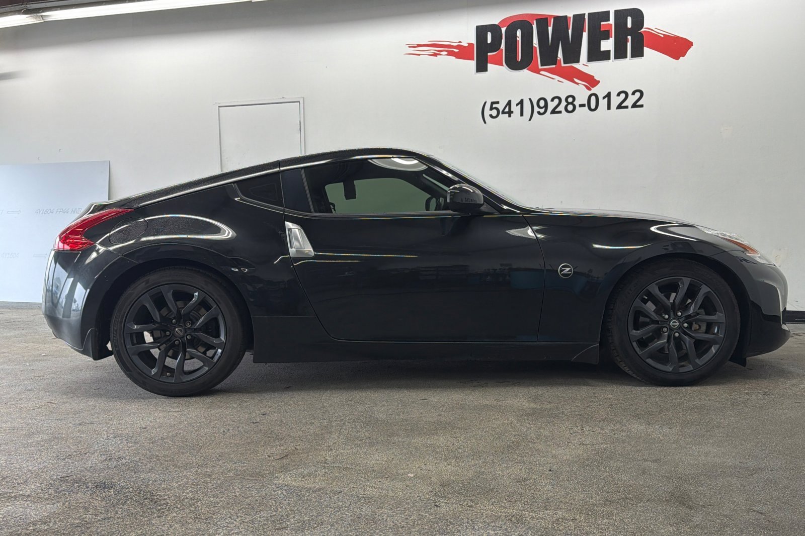 Used 2016 Nissan 370Z Base image 2