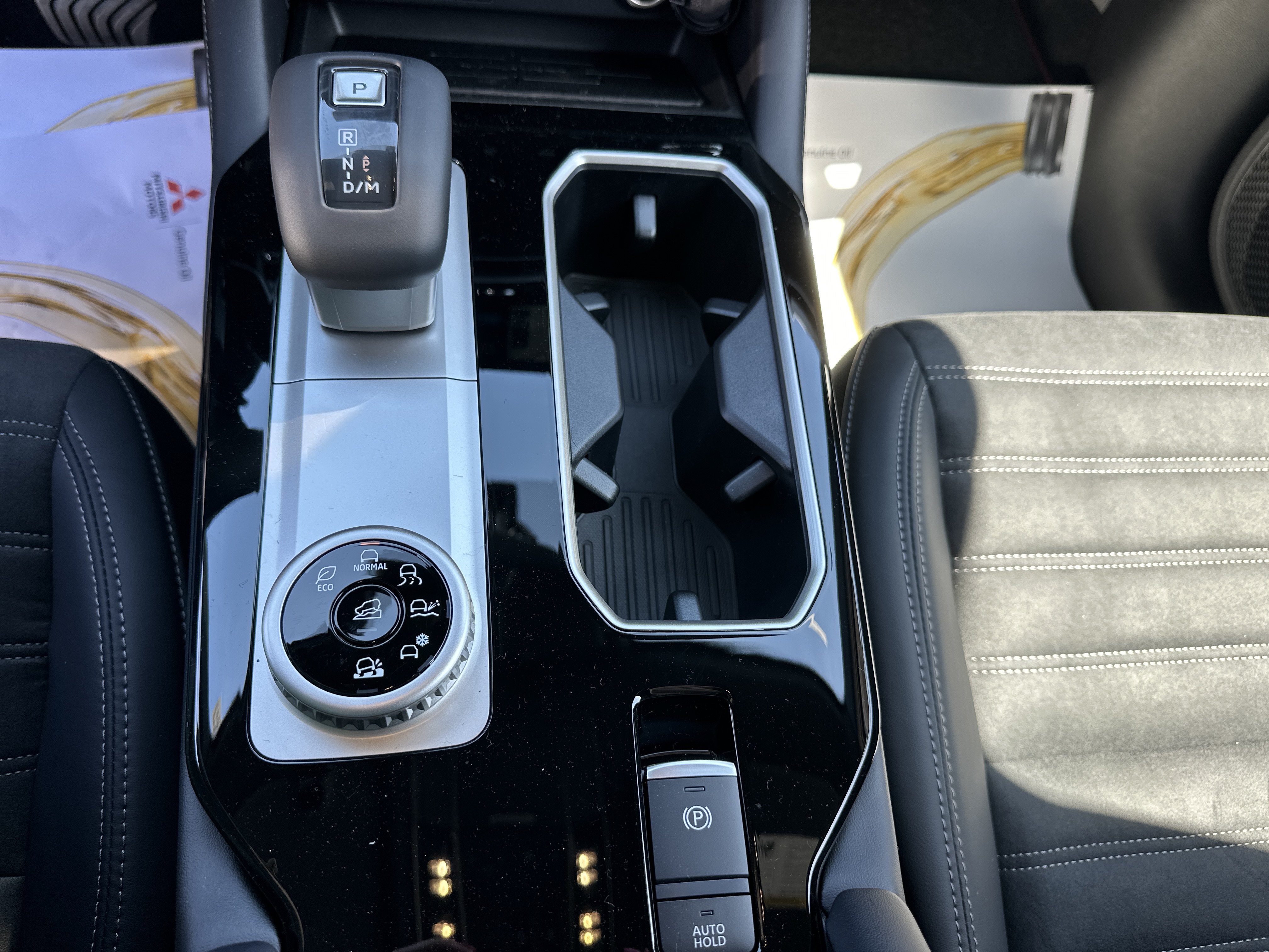 New 2026 Mitsubishi Outlander AWD image 18