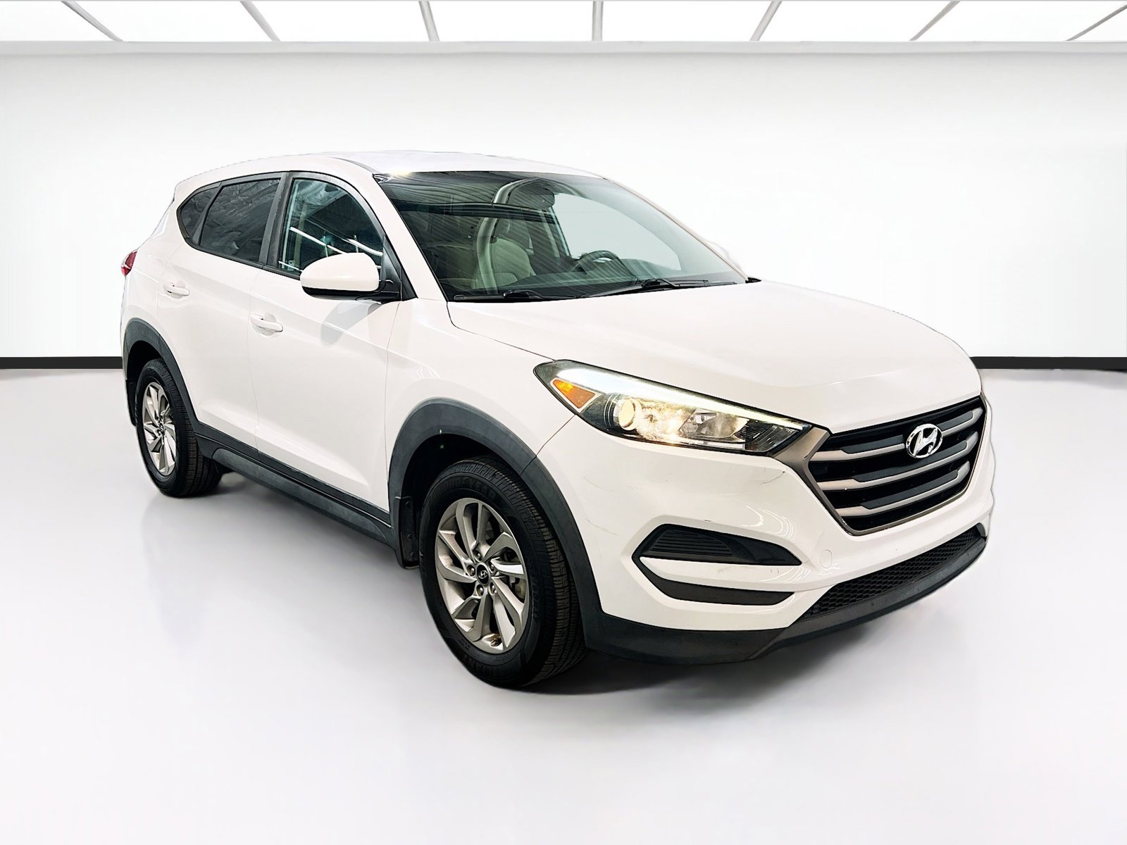 Used 2016 Hyundai Tucson SE image 3