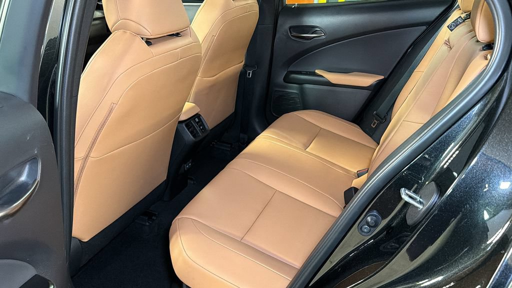 Certified 2025 Lexus UX 300h AWD w/ Accessory Package (Z2) image 16