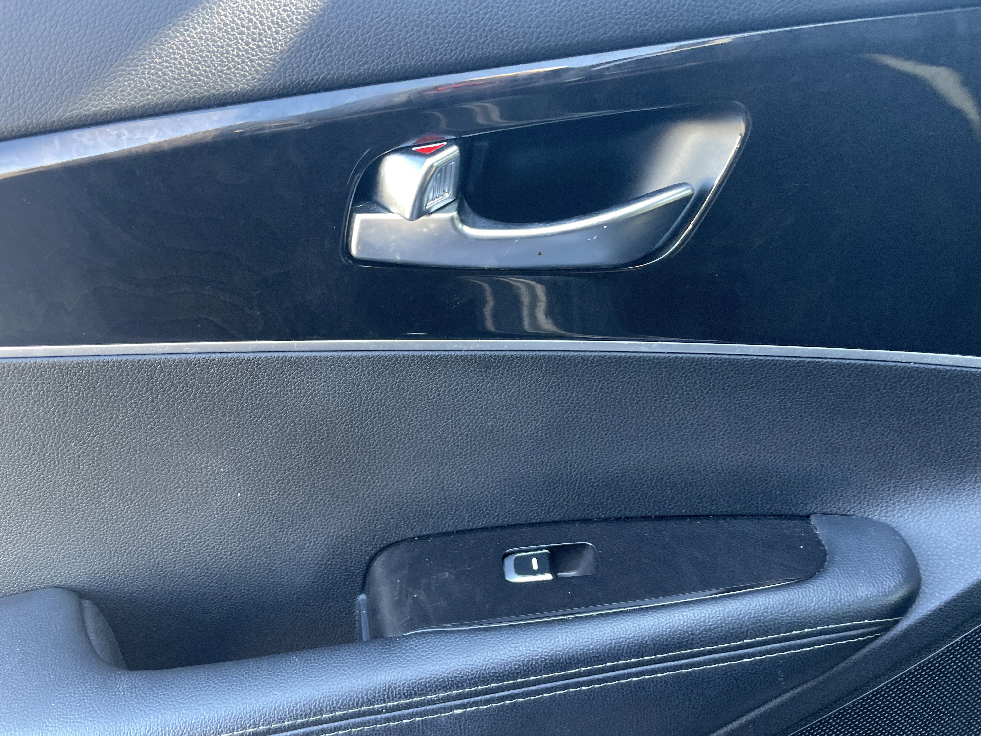 Used 2017 Kia Sorento LX image 27