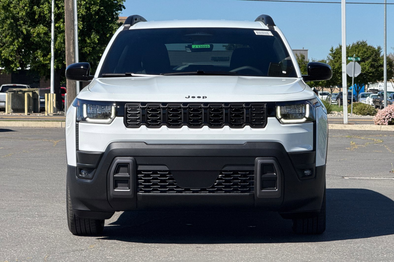 New 2026 Jeep Cherokee Laredo image 9