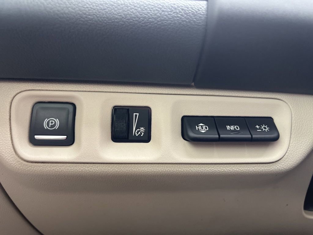 Used 2021 GMC Acadia Denali w/ Denali Ultimate Package image 27