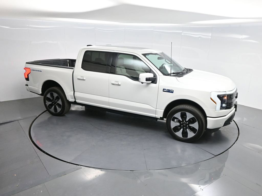 Used 2024 Ford F150 Lightning Platinum AWD/4WD image 44